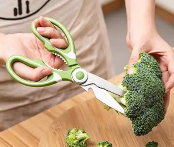 Tesoura de cozinha corta alimentos
