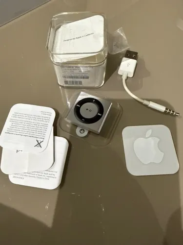 iPod Shuffle 2Gb Silver novo