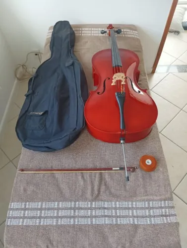 Violoncello Vivace 4/4 - Estado de Novo / Pouquíssimo Uso