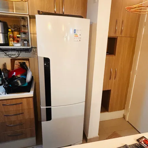 Geladeira Consul Frost Free Duplex 397L com freezer embaixo (linha CRE44BB/CRE44AB)
