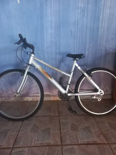 Vendo Bicicleta de alumínio em estado perfeito!