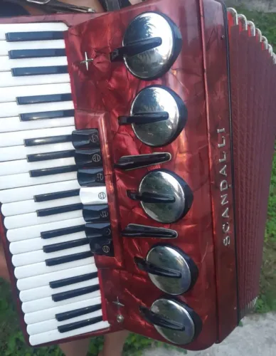 Acordeon Scandalli 120 baixos sanfona.