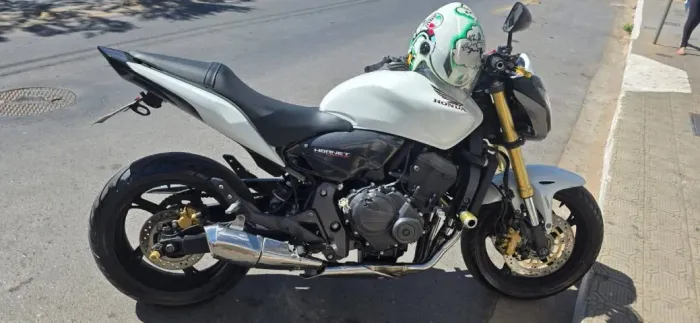 Honda Hornet 600 2013 Vendo ou Troco