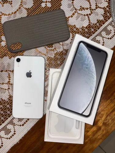 iPhone XR 64GB - Branco