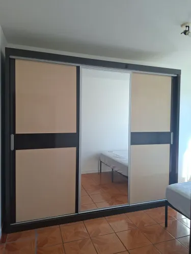 Guarda-roupa tamanho 6 portas