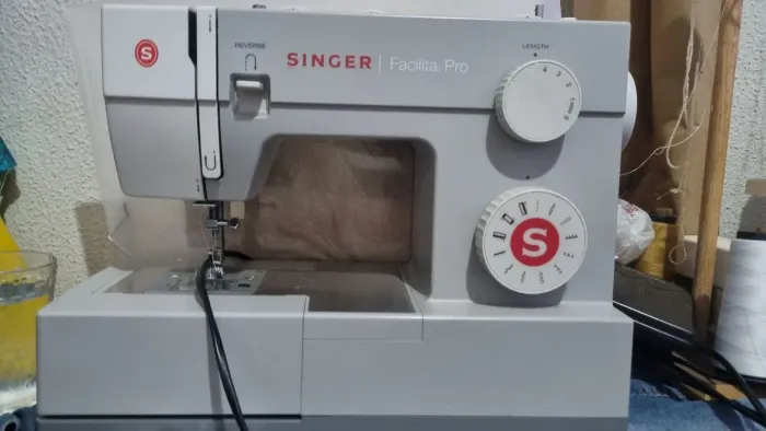 Máquina de costura Singer