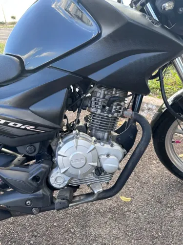 Moto unico dono bem conservada