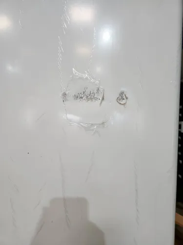 Freezer vertical  fricon 569lts novo pequena avaria