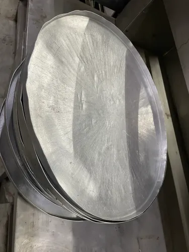 Forma de pizza em alumínio 45cm diâmetro 16unds