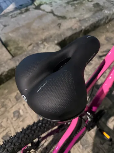 BIKE VELOH ROSA COM CELA ABSOLUT E DESCANSO. ZEROOO