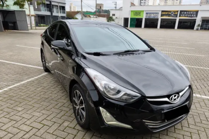Hyundai Elantra GLS 2.0 16V Flex Aut. 2014