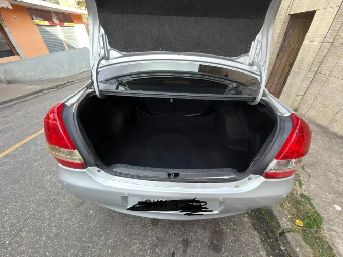 Toyota Etios X Sedan 1.5 Flex 16V 4P Mec. 2014