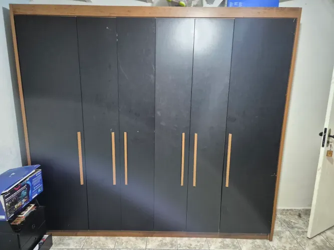 Guarda-Roupas Sete portas e painel de Tv até 65 polegadas