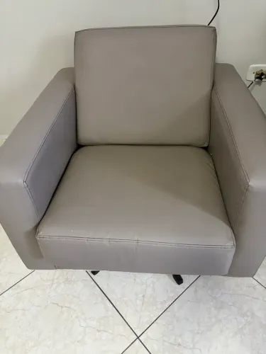 Poltrona courino inclinável