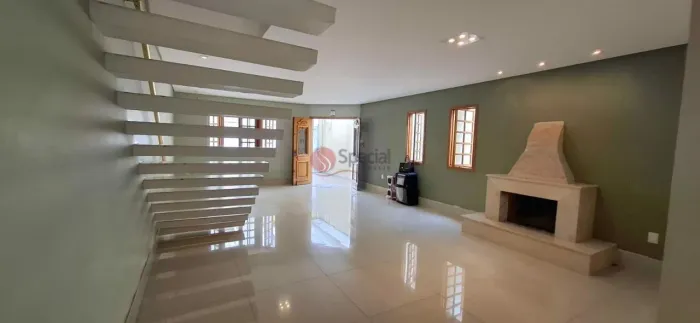 Sobrado comercial, 3 suítes , 3 vagas em uma das melhores rua do Belenzinho.