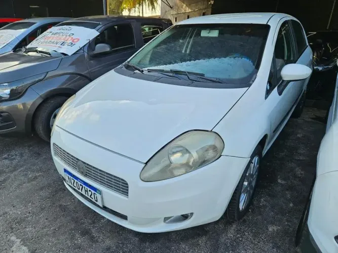Fiat Punto Essence 1.6 Flex 16V 5P 2012