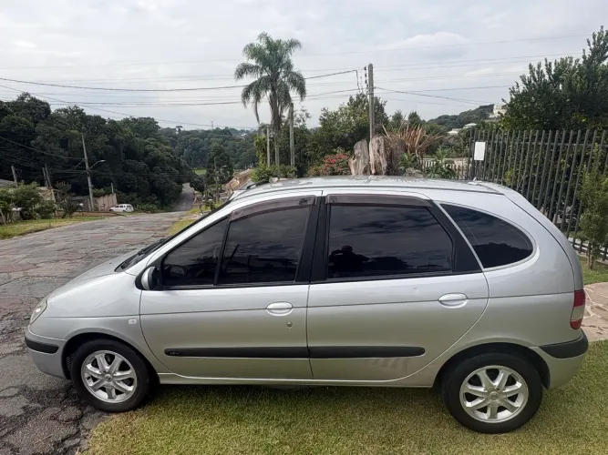 Renault Scenic Hi-flex/express. Hi-flex 1.6 16V 2009