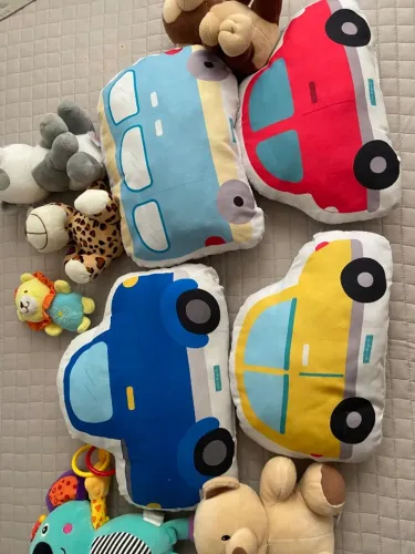 Ursos infantil e almofadas