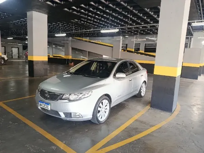 Kia Motors Cerato 1.6 16V Mec. 2011