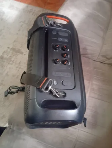 Caixa JBL on The Go