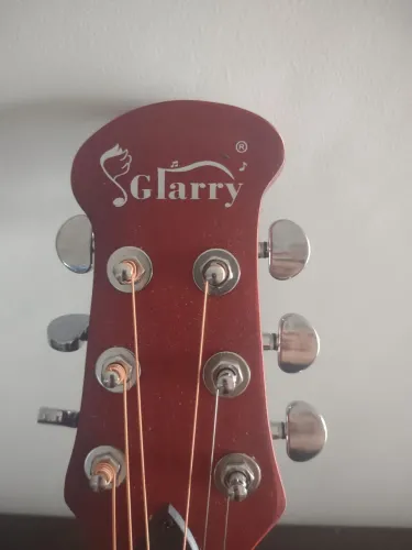 Vende se violão acústico elétrico sem uso modelo GLARRY comprado em USA america