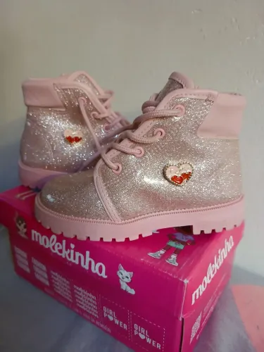 Vende bota infantil numeração 24