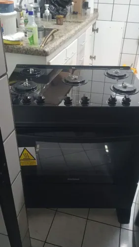 Vende - se por 500 ou TROCA EM UM FOGAO DE 4 BOCAS EM BOAS CONDIÇÕES