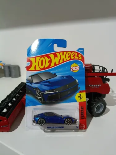 Hot Wheels Ferrari 12 Cilindri