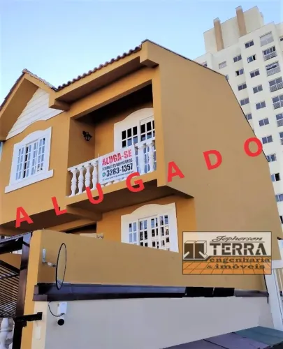 SOBRADO TRIPLEX 3D + ESCRITÓRIO, Apenas 180m do Shopping São José e Calçadão da Rua XV