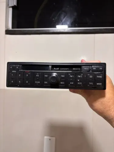 Rádio Audi Concert 1 (A3/A4/TT) - Estética 10/10 - No Estado