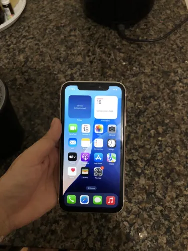 iPhone XR,128GB.