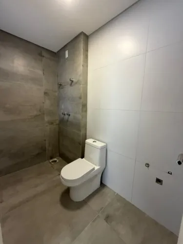 Sobrado para Venda em Palhoça, Praia do Sonho (Ens Brito), 2 dormitórios, 2 suítes, 1 banh