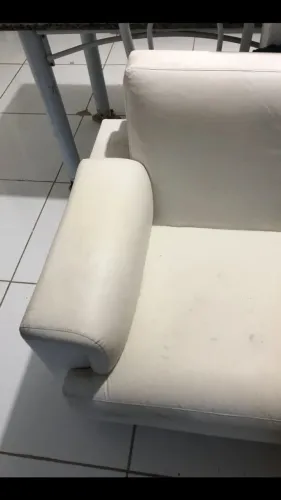 Lindo Sofá Clássico branco off white