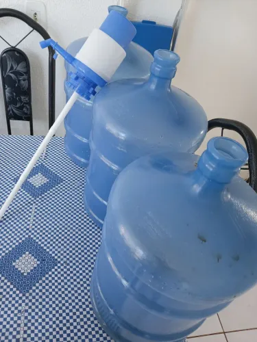 Galão de água 20 litros 3 unidades e bombinha
