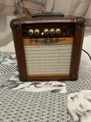 Amplificador ONeal OCG50 20W 127/220V