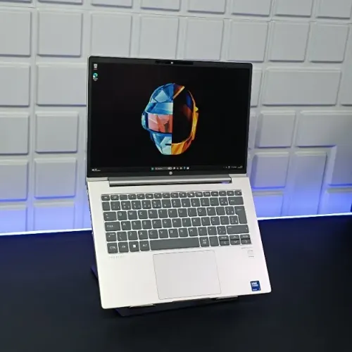 Notebook HP PROBOOK Ultra 7 16GB RAM SSD 512GB Tela 14" IPS Windows 11 PRO