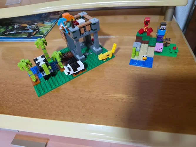 Lego Minecraft 21158 e Lego Minecraft 21177