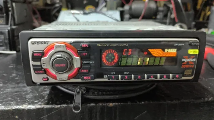 Rádio Sony cdx_C6807X
