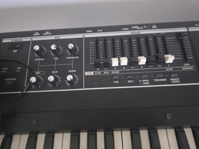 Teclado roland VR 730 novíssimo