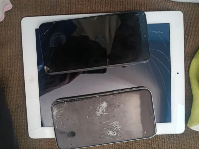 Tablets e celular 