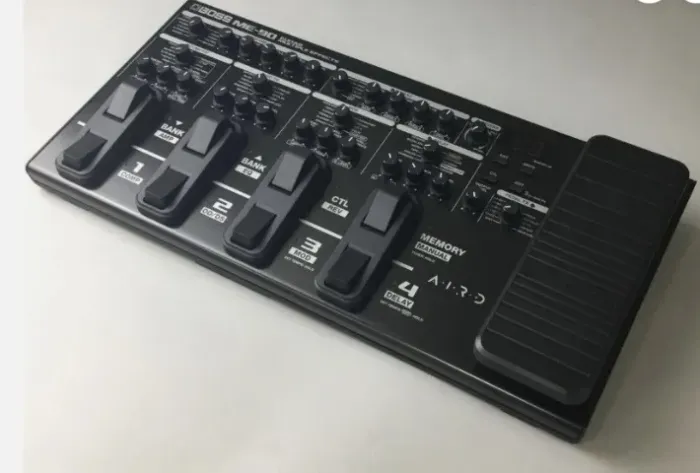 Pedaleira Boss ME 90 + Fonte Boss PSA Original