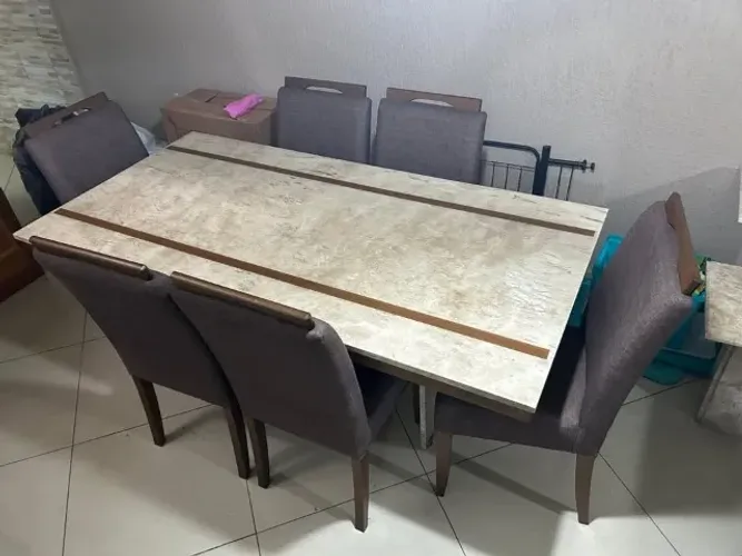 Conjunto Mesa de Jantar com 6 Cadeiras | Tampo de Pedra | Excelente Estado