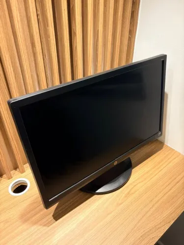 O Monitor HP V225hz