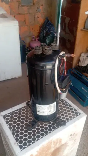 Compressor de ar condicionado 36000. R22. 220.