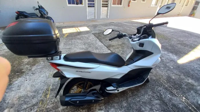 Honda PCX 2016 - Extremamente conservada, manutenções, documentos, tudo em dia