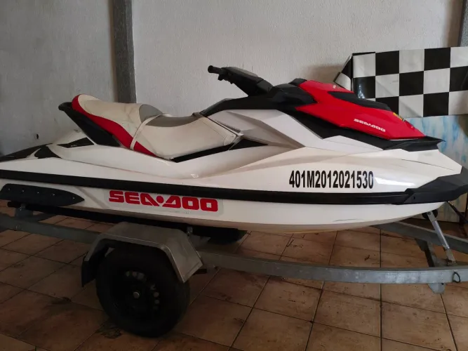 Jet ski seadoo GTS 2012 com carreta 