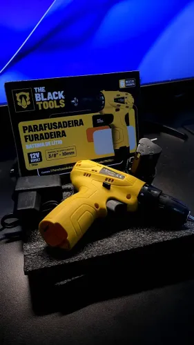 Parafusadeira/Furadeira The Black Tools - A Bateria