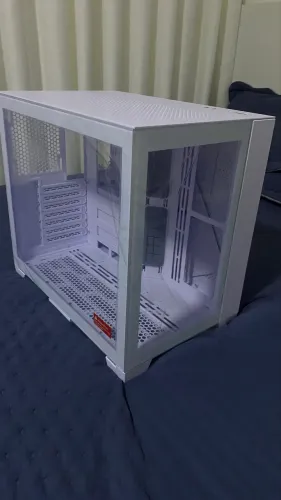 Gabinete Lian Li o11d mini snow