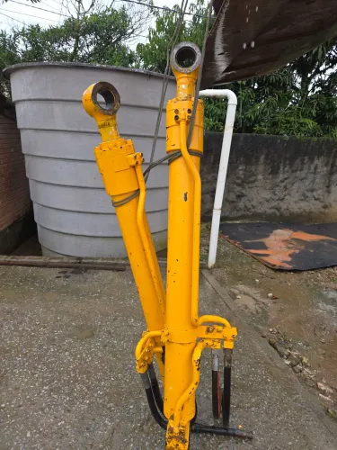 Pistão de levante da hyundai 160