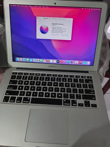 Macbook air 2017 i5 4gb ssd de 120